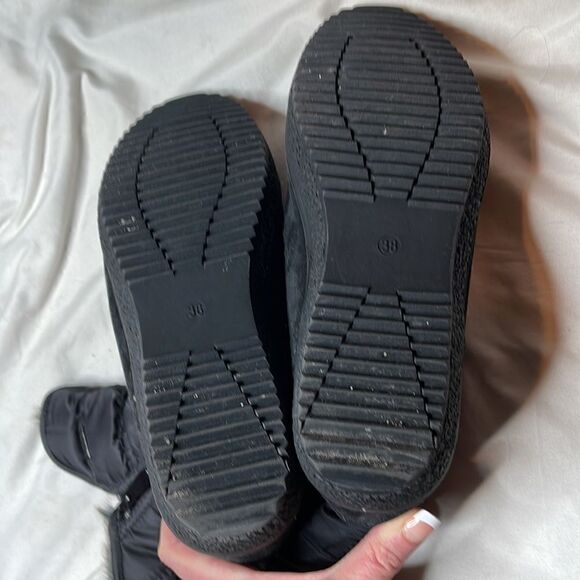 Flexus Spring Step Ernestina Faux Fur Quilted Boots. Size 38(8). - Picture 11 of 15